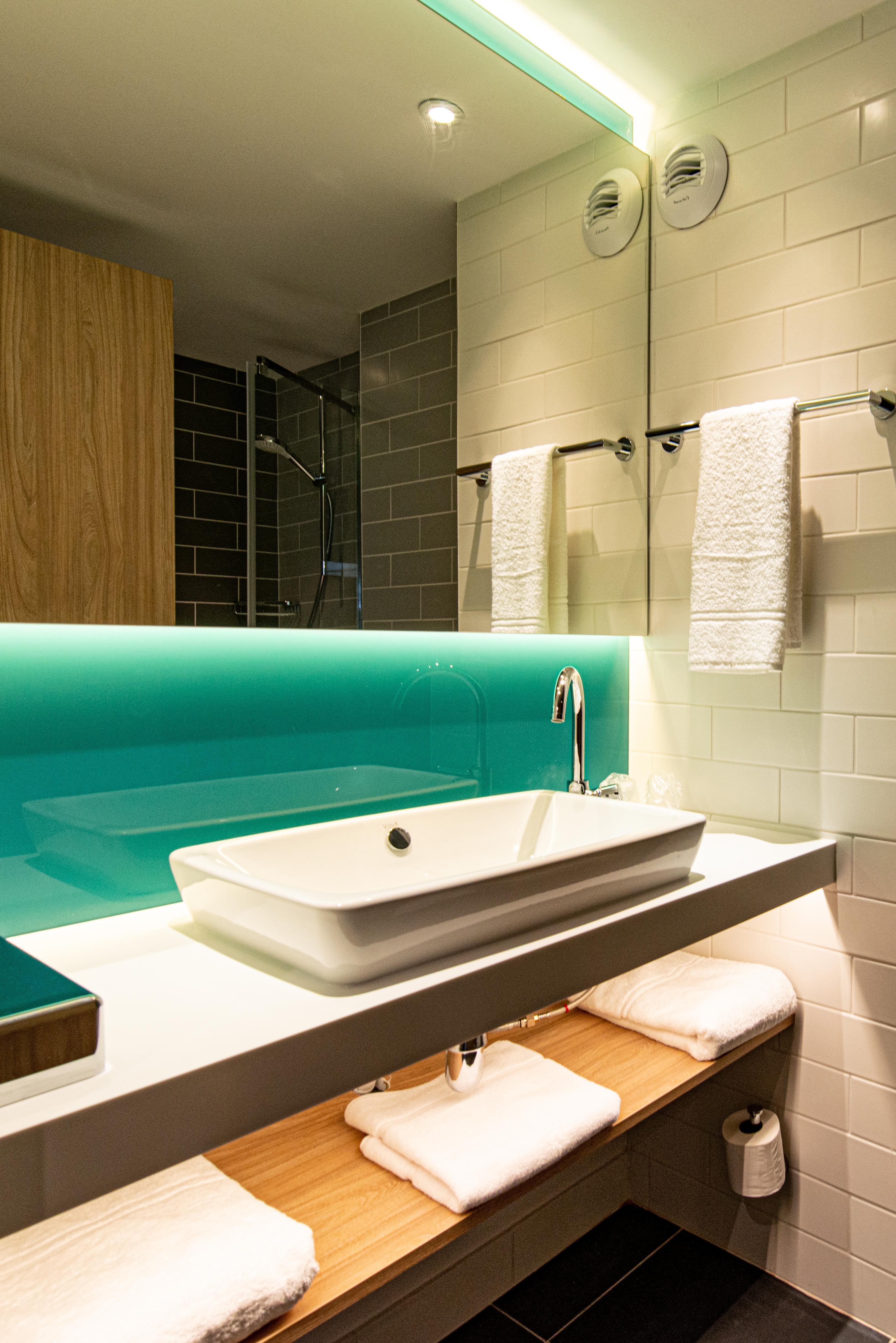 Holiday Inn Express - Bordeaux - Lormont By Ihg Zewnętrze zdjęcie