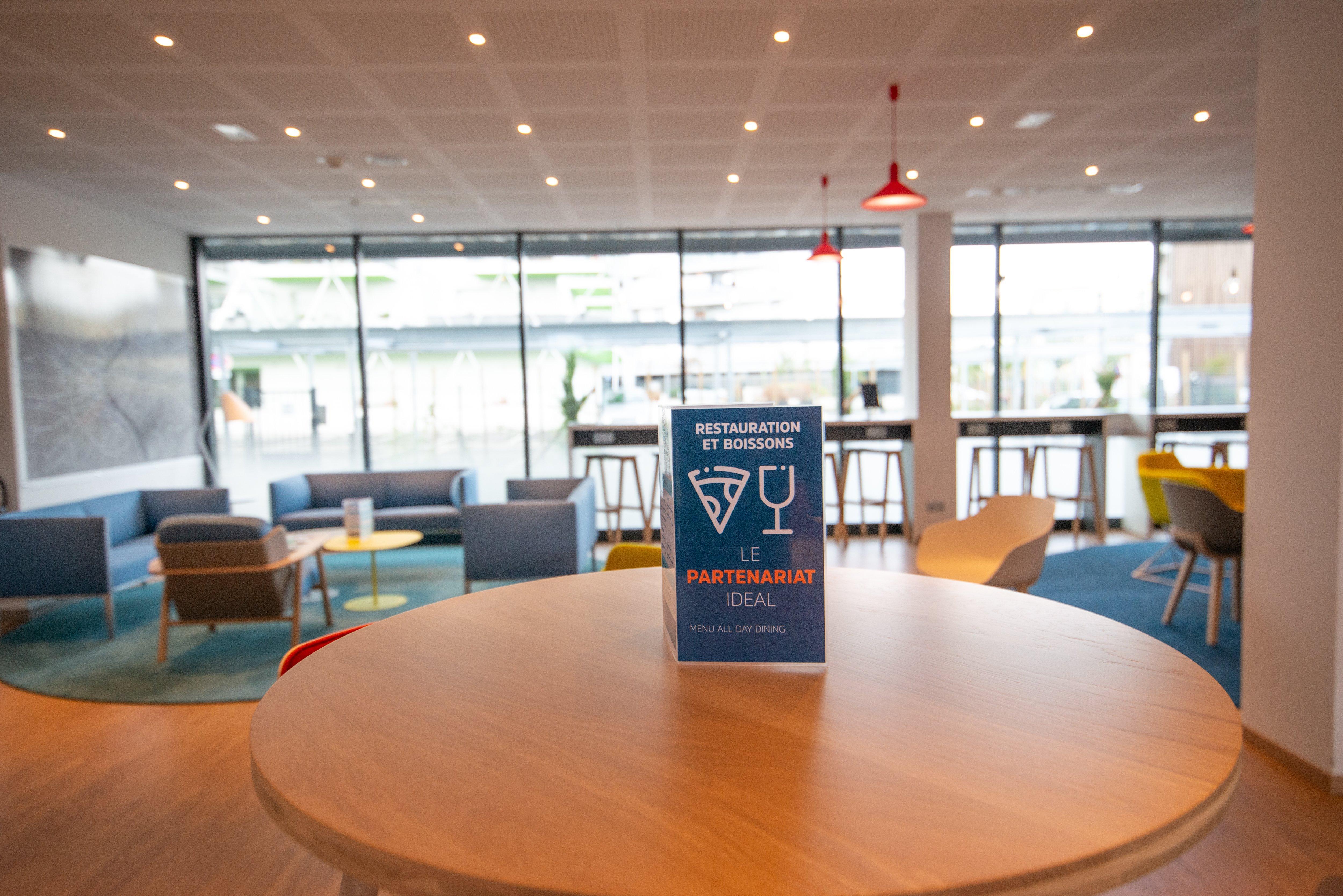 Holiday Inn Express - Bordeaux - Lormont By Ihg Zewnętrze zdjęcie